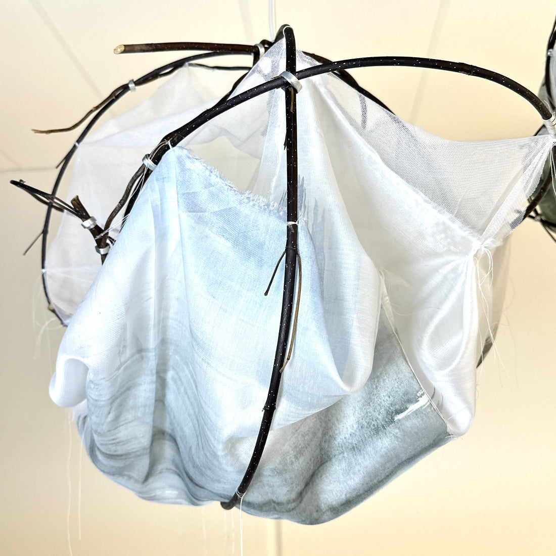 Balloon II (Grey)
